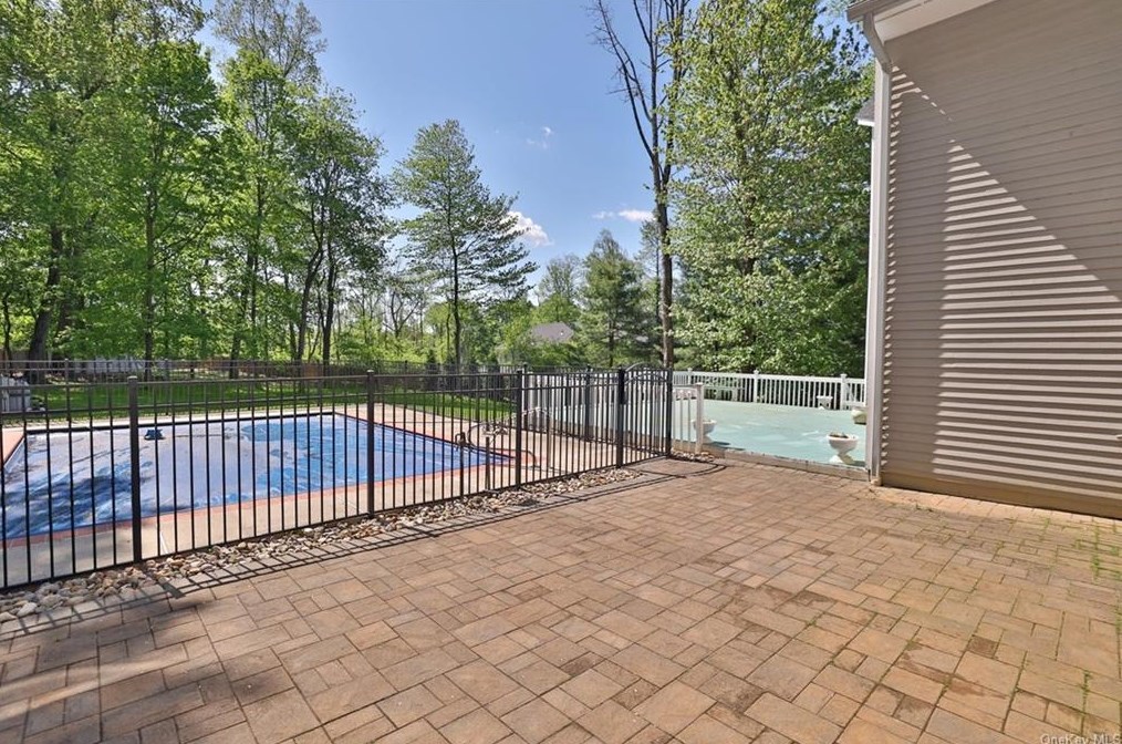 45 Tranquility Rd, Airmont, NY 10901