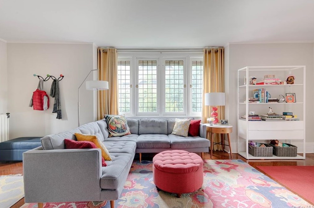 17 Bellair Dr, Dobbs Ferry NY 10522-3503 exterior