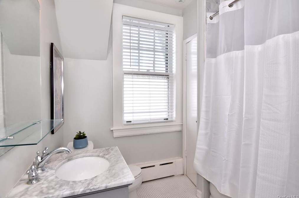 17 Bellair Dr, Dobbs Ferry NY 10522-3503 exterior