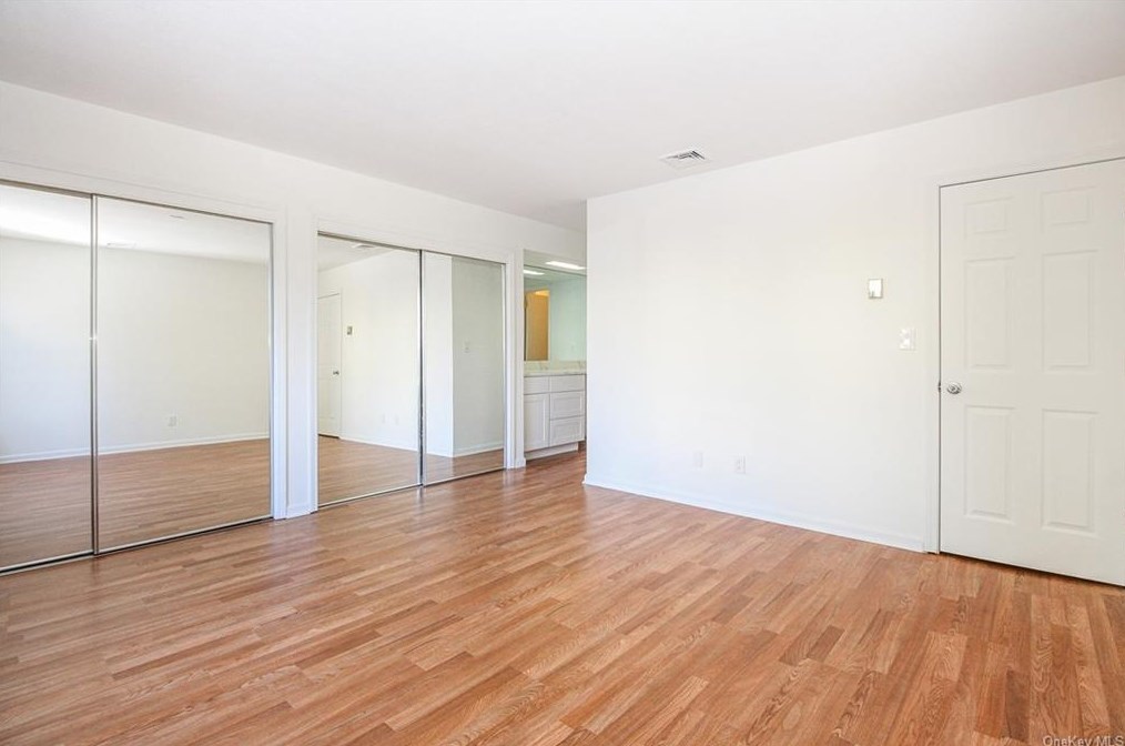 15 Villa Dr, Peekskill NY 10566-4939 exterior