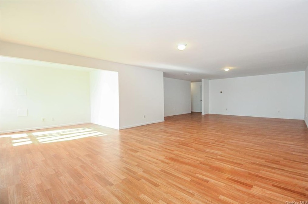 15 Villa Dr, Peekskill NY 10566-4939 exterior