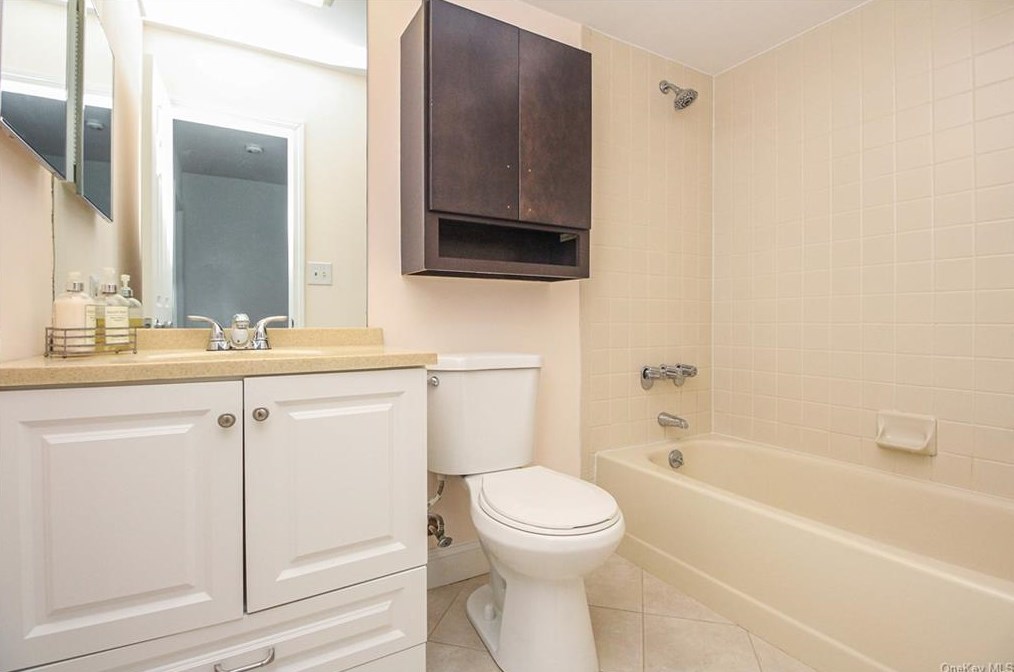 15 Villa Dr, Peekskill NY 10566-4939 exterior