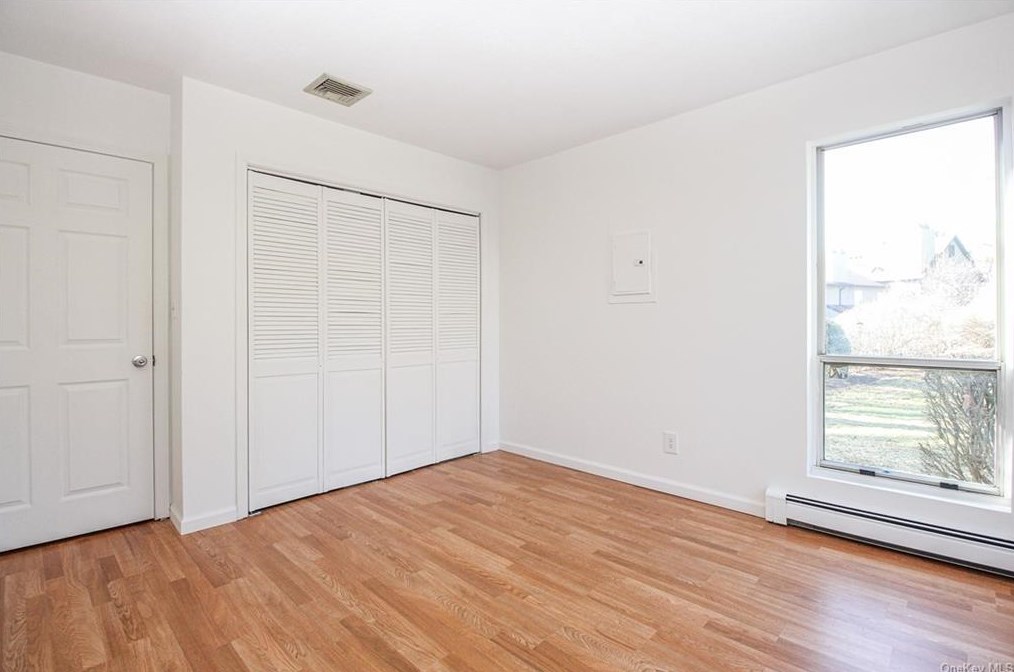 15 Villa Dr, Peekskill NY 10566-4939 exterior