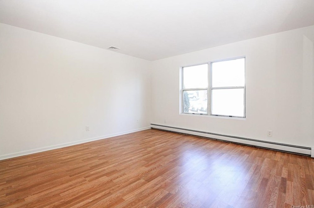 15 Villa Dr, Peekskill NY 10566-4939 exterior