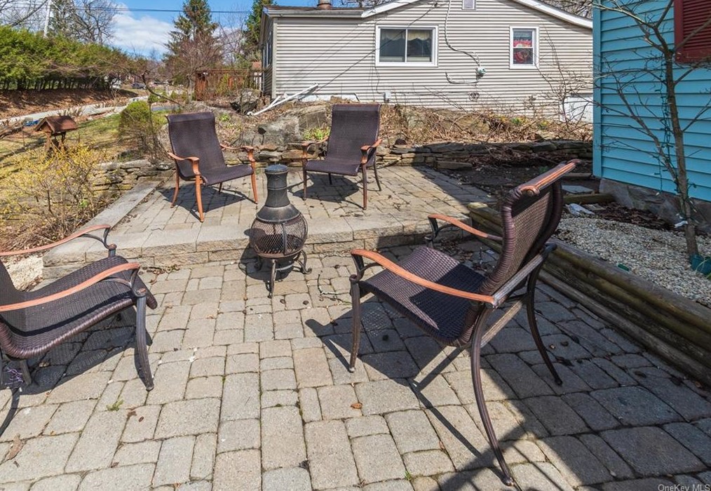 1230 Mombasha Rd, Monroe NY 10950-5323 exterior