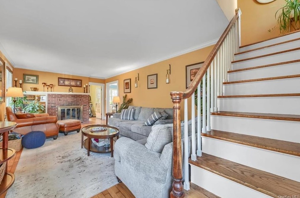 1340 Longview Ave, Peekskill NY  10566-4825 exterior