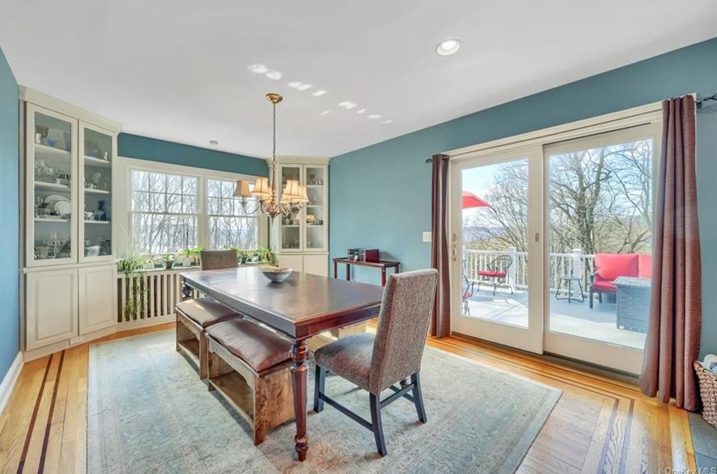 1340 Longview Ave, Peekskill NY  10566-4825 exterior