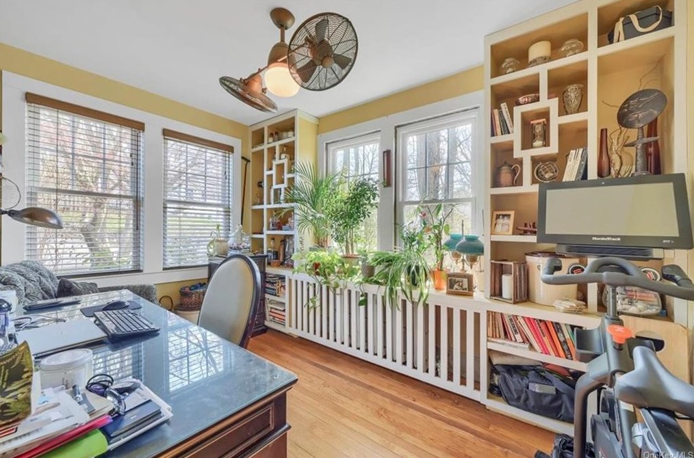 1340 Longview Ave, Peekskill NY  10566-4825 exterior