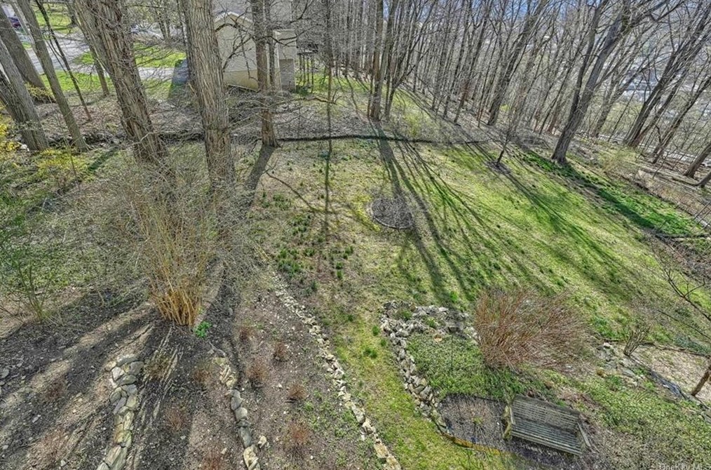 1340 Longview Ave, Peekskill NY  10566-4825 exterior