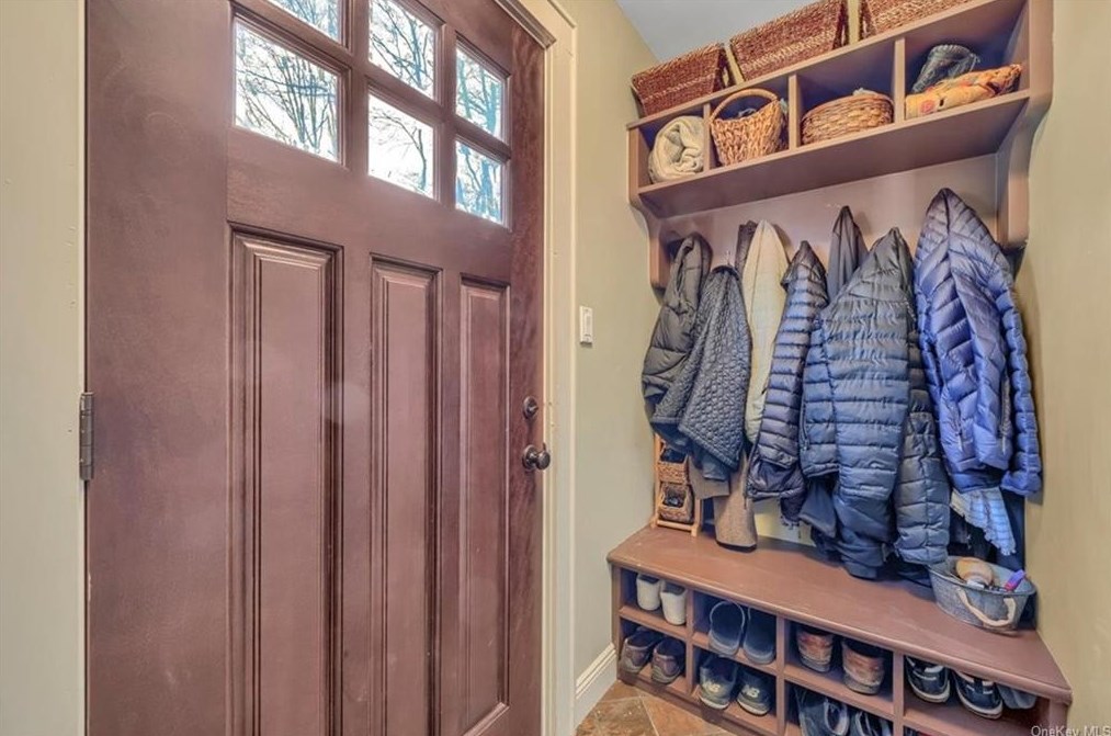 1340 Longview Ave, Peekskill NY  10566-4825 exterior