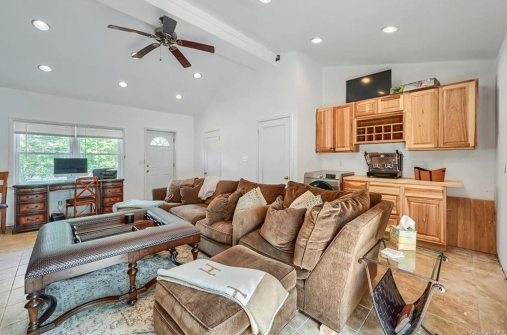 77 Crescent Cir, Rock Hill NY  12775-6200 exterior