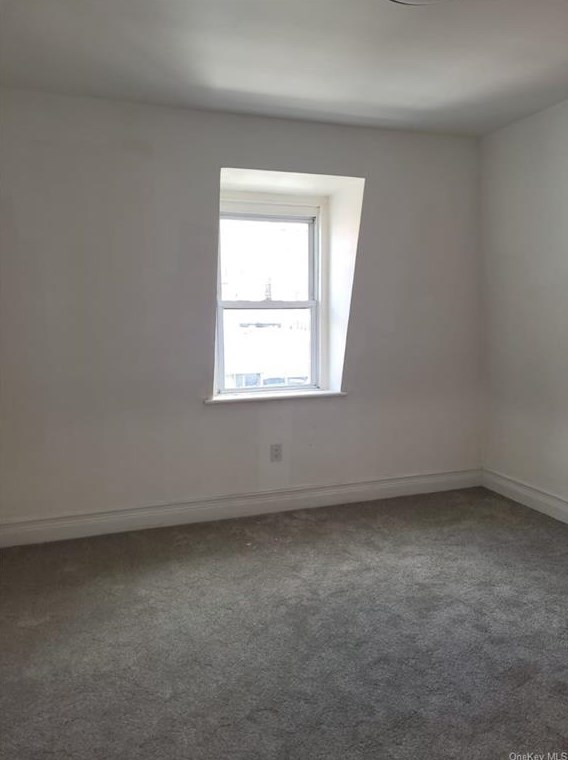 160 Elm St, Yonkers NY  10701-3932 exterior