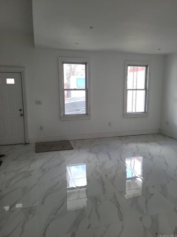 160 Elm St, Yonkers NY  10701-3932 exterior