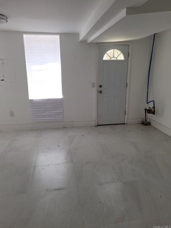 160 Elm St, Yonkers NY  10701-3932 exterior