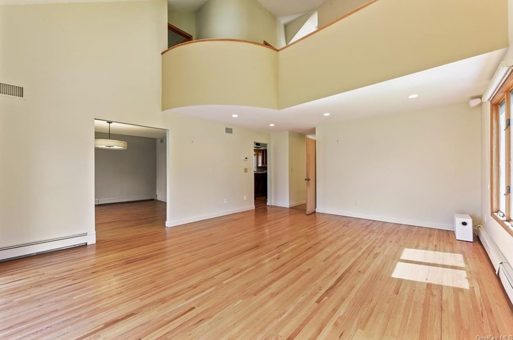 38 Deer Trak Ln, Goldens Bridge NY 10526-1207 exterior