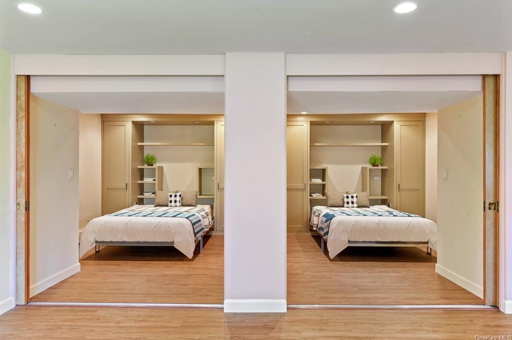 38 Deer Trak Ln, Goldens Bridge NY 10526-1207 exterior