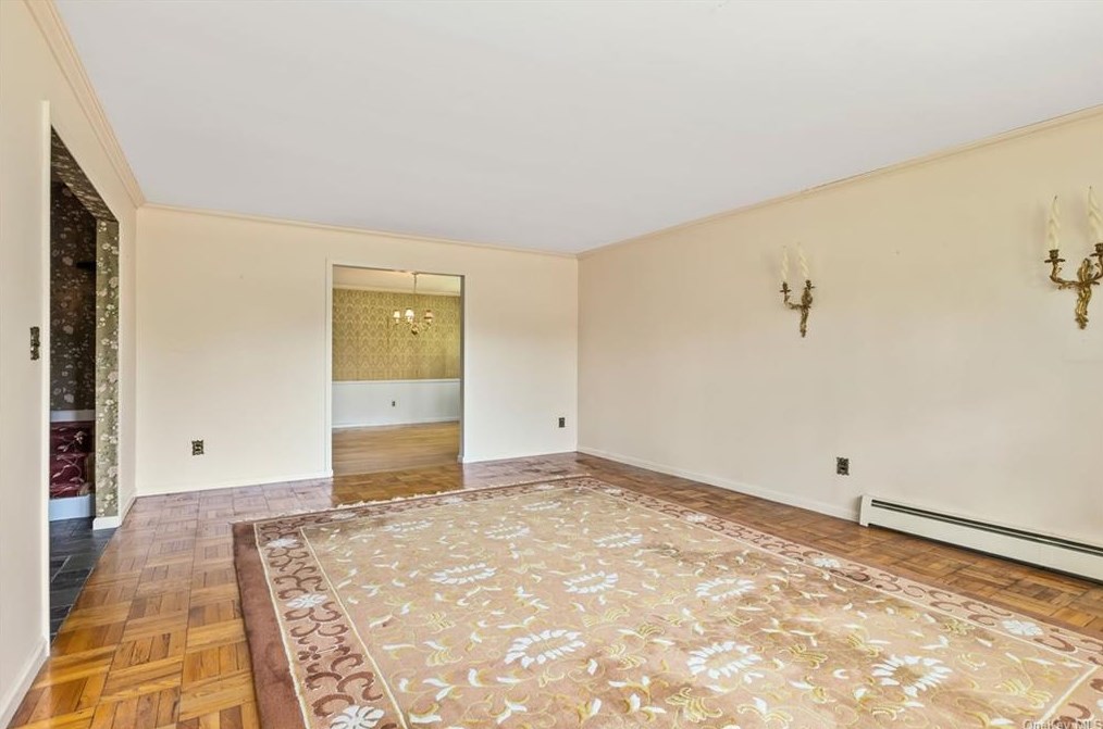8 Lalli Dr, Katonah NY  10536-3132 exterior