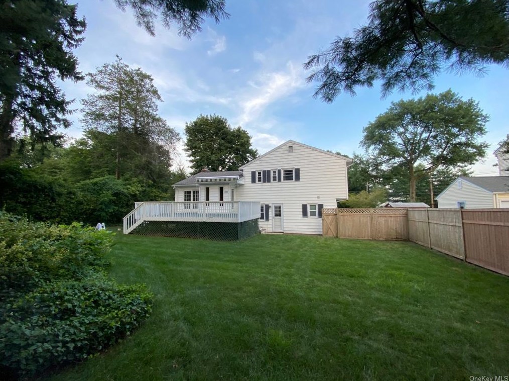 441 Boston Post Rd, Rye NY  10580-1303 exterior