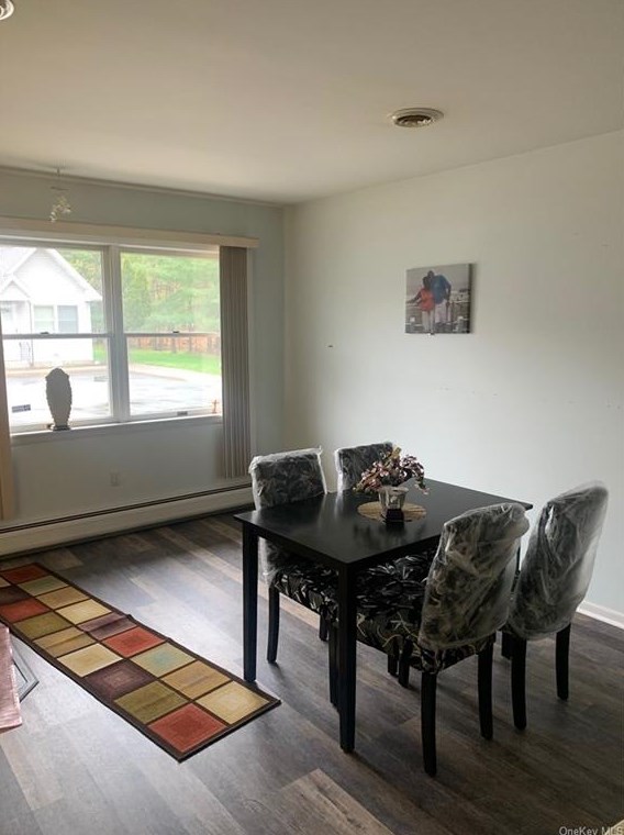 218 Hubert Humphrey Dr, Chestnut Ridge NY  10977-6720 exterior