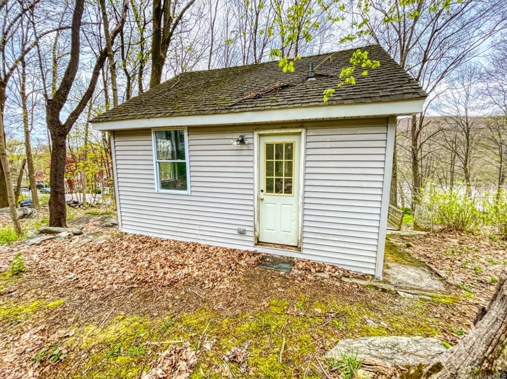 244 Terry Hill Rd, Kent Lakes NY  10512-5222 exterior
