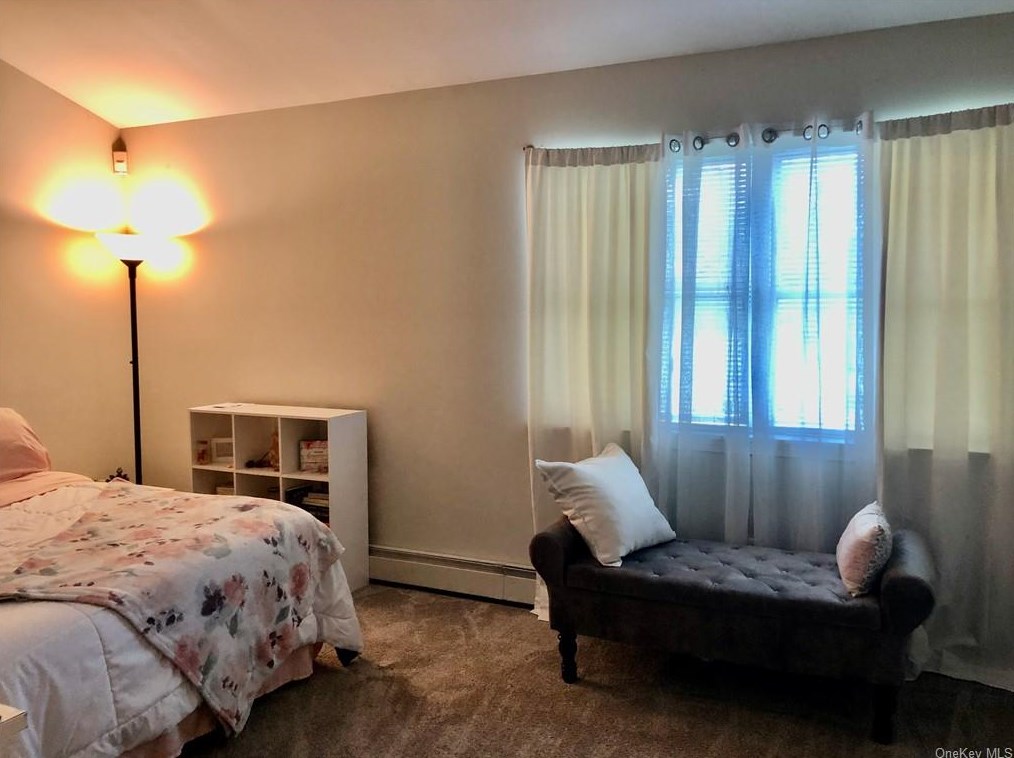 9 Silo Dr, Walden NY  12586-3413 exterior