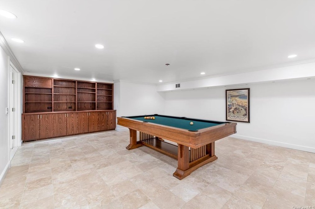 21 Logan Ln, Katonah NY  10536-3246 exterior