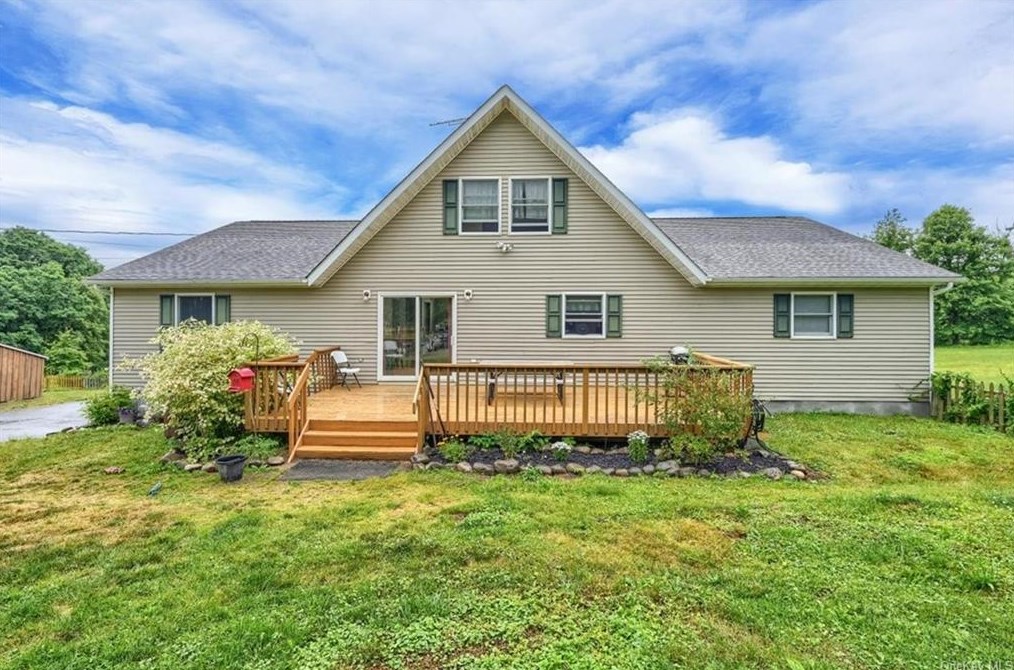 2181 Albany Post Rd, Walden NY  12586-2214 exterior