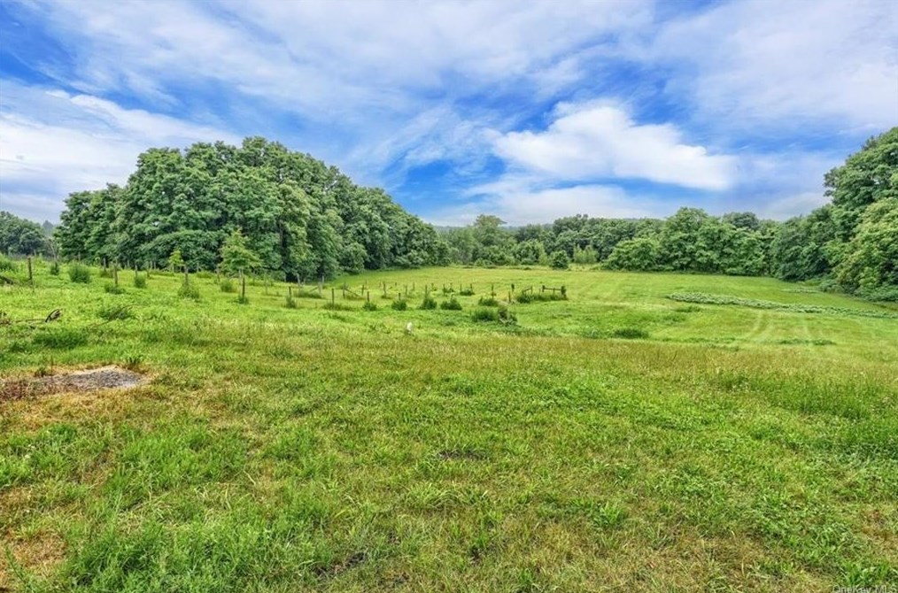 2181 Albany Post Rd, Walden NY  12586-2214 exterior