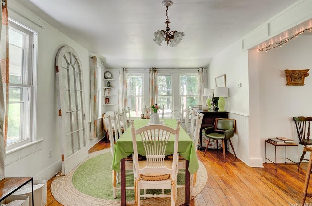 46 Taylor Rd, Jeffersonville NY  12748-5243 exterior