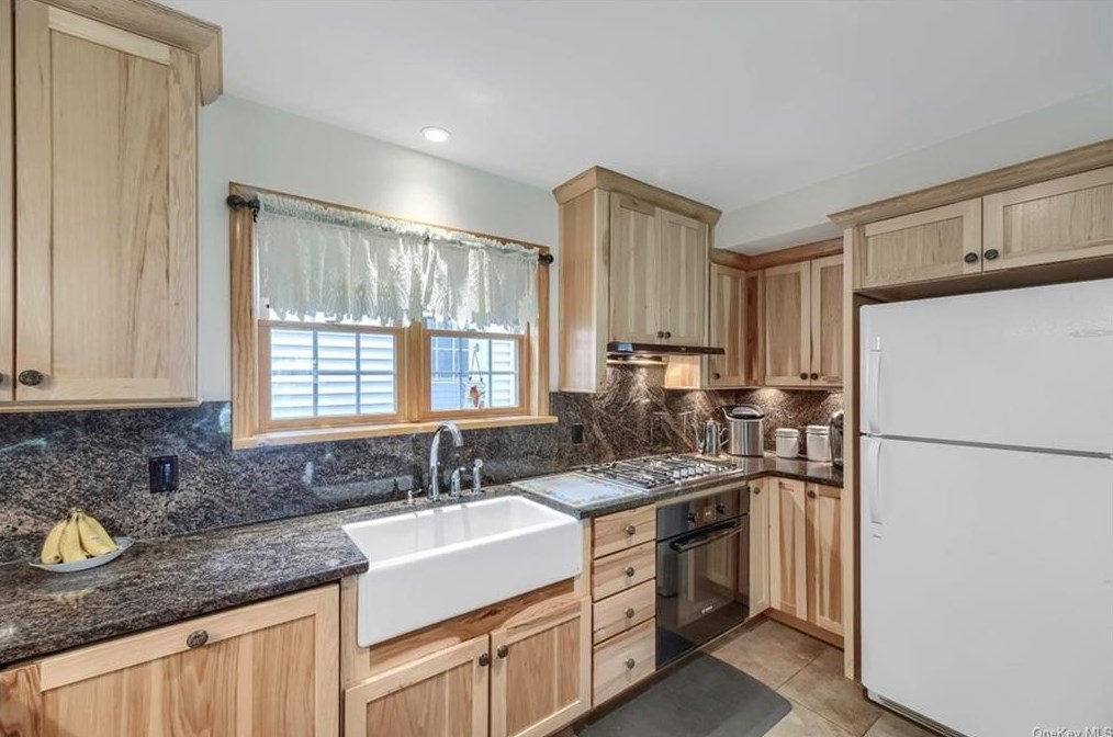 199 W Searsville Rd, Montgomery, NY 12549