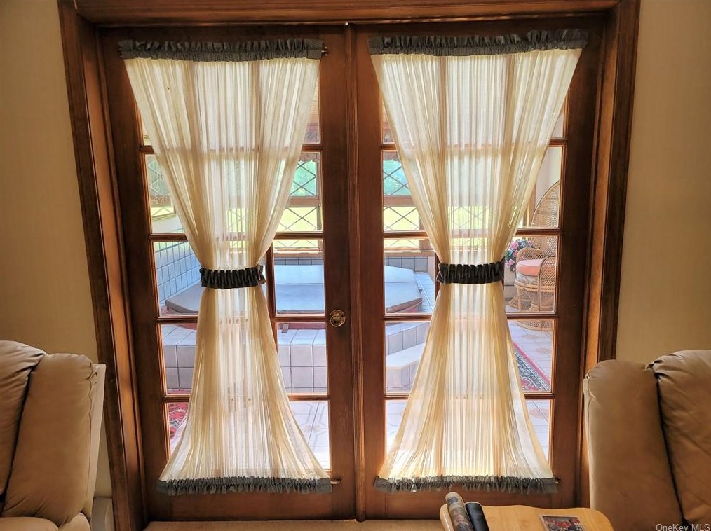 2429 Albany Post Rd, Walden NY  12586-2247 exterior