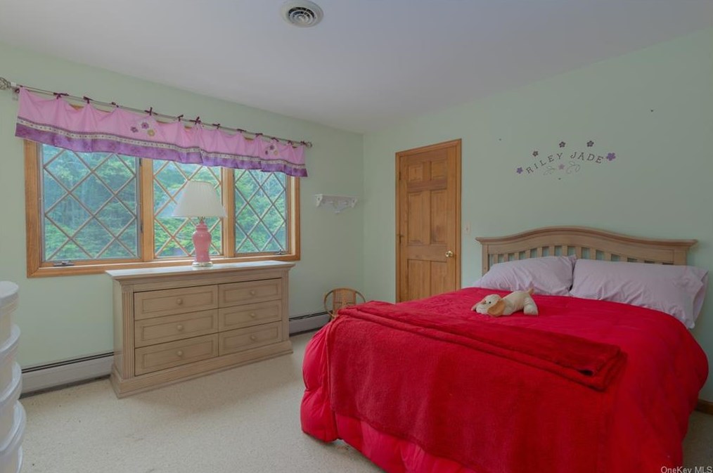 2429 Albany Post Rd, Walden NY  12586-2247 exterior