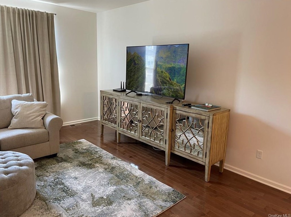 1208 Hawthorn Way, Newburgh NY  12553-4781 exterior