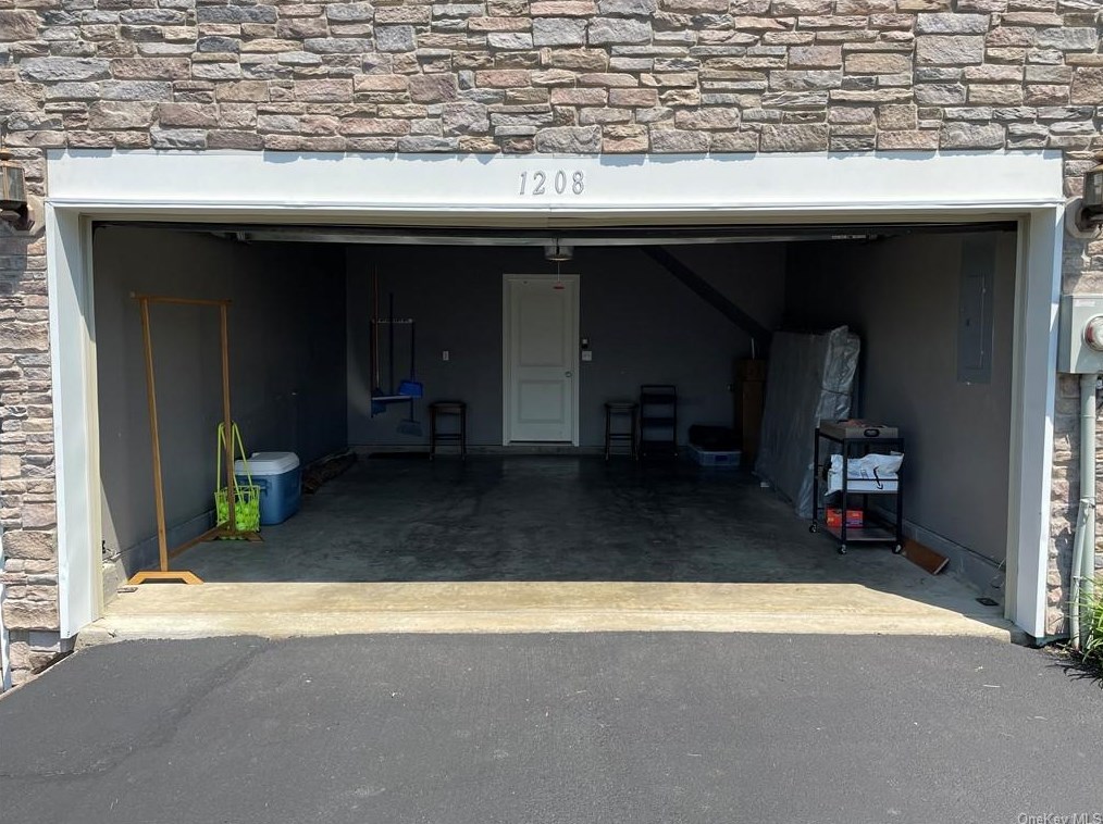 1208 Hawthorn Way, Newburgh NY  12553-4781 exterior