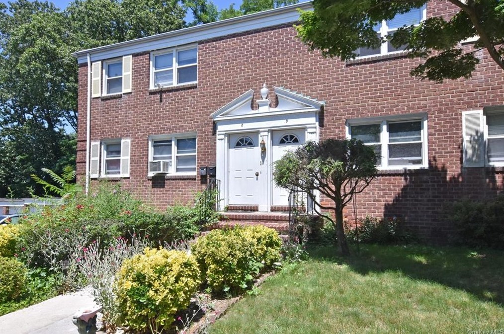717 Tuckahoe Rd, Yonkers NY  10710-5205 exterior