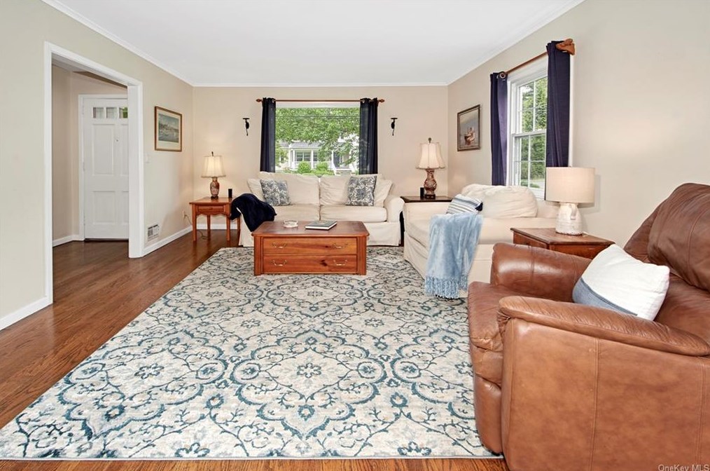 161 Osborn Rd, Rye NY  10580-1328 exterior