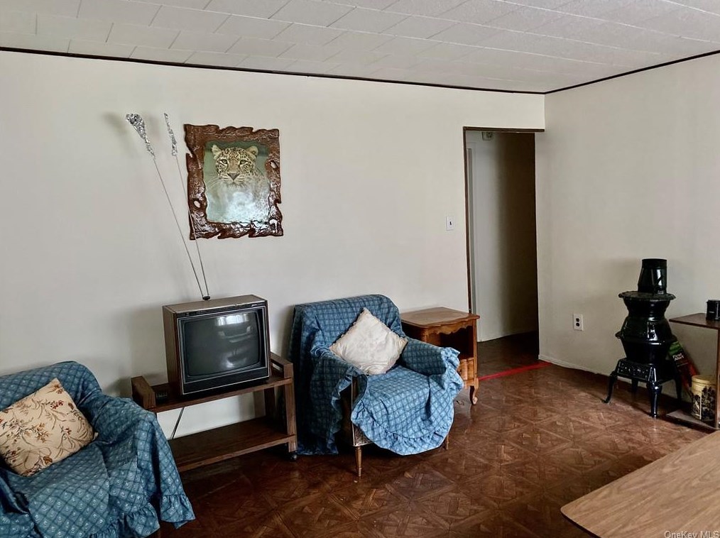 42 Aldow St, Wurtsboro NY  12790-5805 exterior