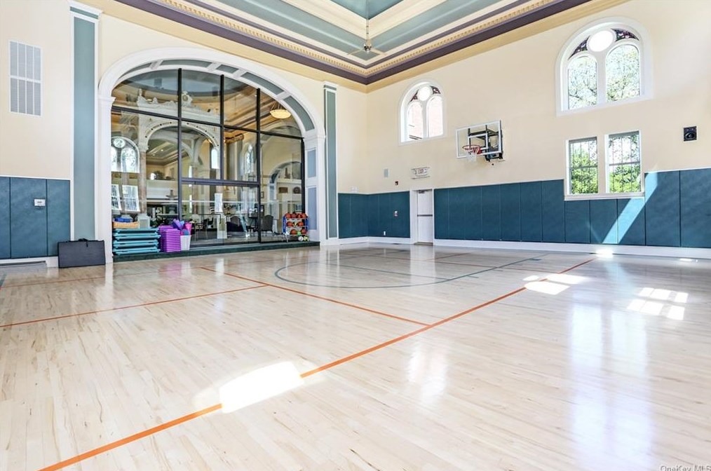 160 Fld Ln, Peekskill NY 10566-4865 exterior