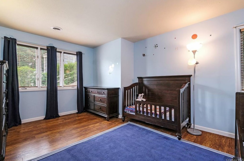 160 Fld Ln, Peekskill NY 10566-4865 exterior