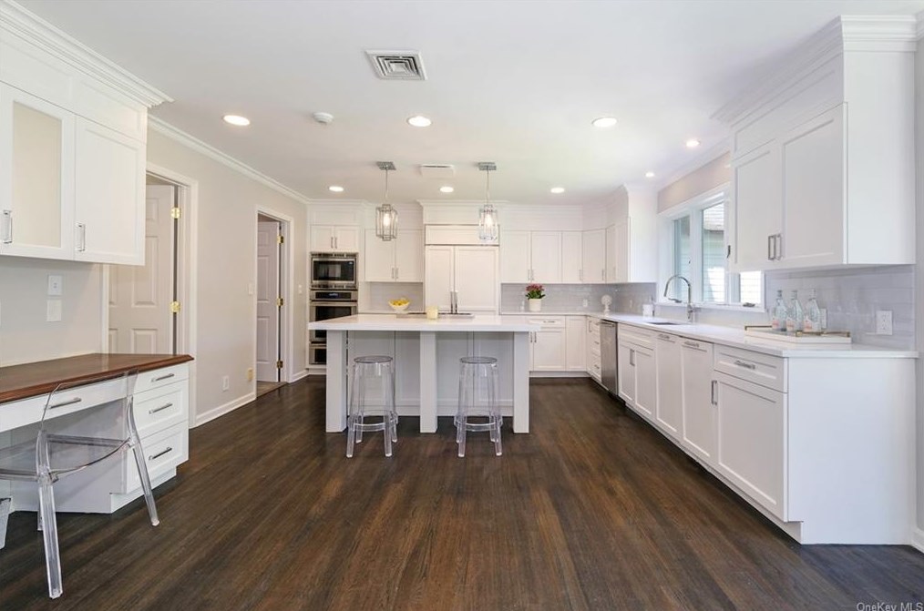 1 Hillside Rd, Rye NY  10580-2010 exterior