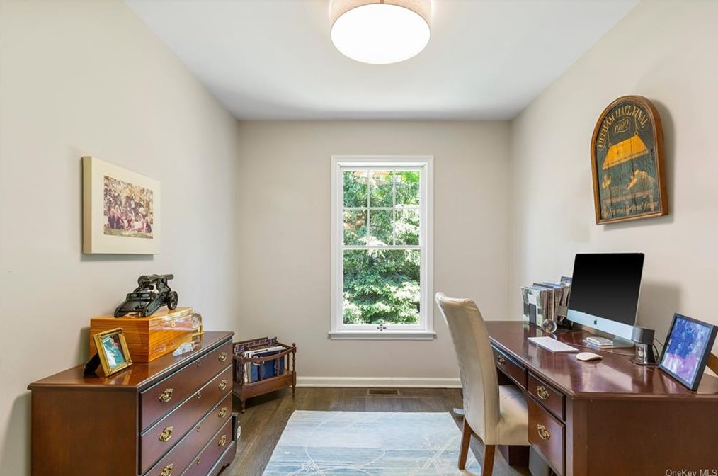 1 Hillside Rd, Rye NY  10580-2010 exterior