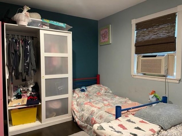 25 Nob Cir, Newburgh NY  12550-1246 exterior