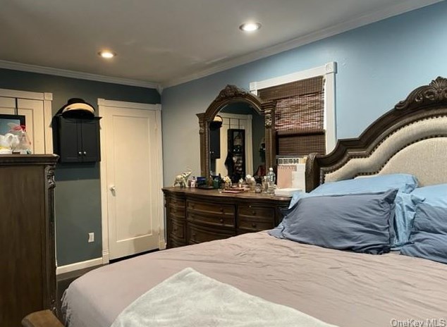 25 Nob Cir, Newburgh NY  12550-1246 exterior