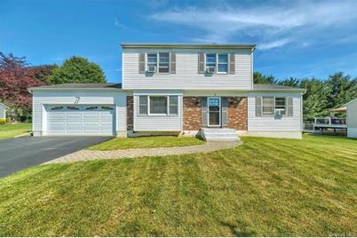 4 Yarmouth Court - Photo 1
