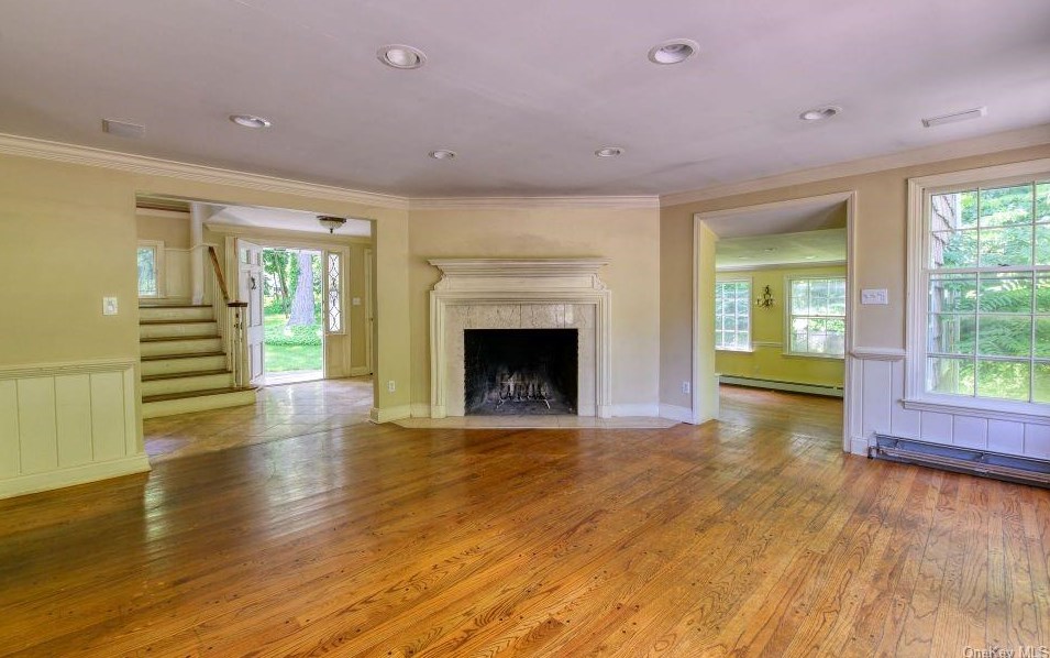 11 Tracklot Rd, Head Of The Harbor NY  11780-3811 exterior