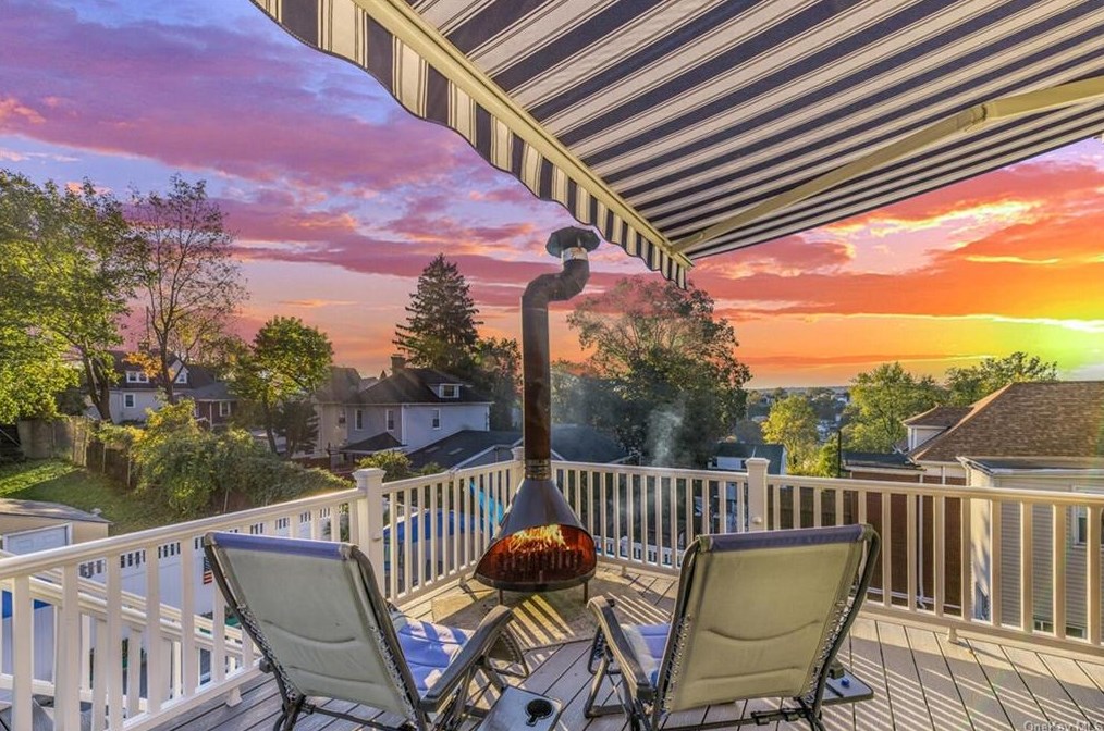 130 Lawton St, Yonkers NY  10705-4637 exterior