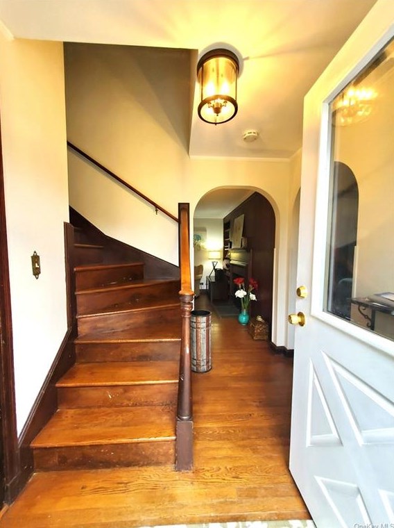 7 Normandy Rd, White Plains, NY 10603