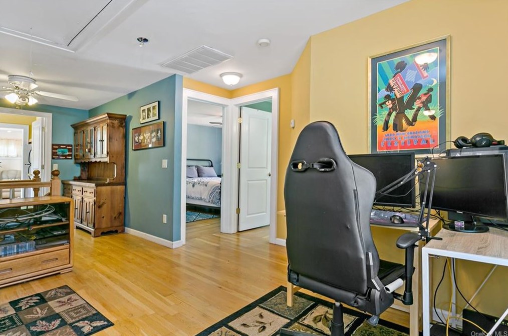 61 Meadow St, North Tarrytown NY  10591-5919 exterior