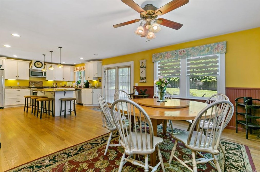 61 Meadow St, North Tarrytown NY  10591-5919 exterior