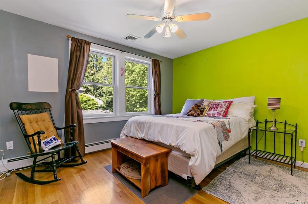 61 Meadow St, North Tarrytown NY  10591-5919 exterior